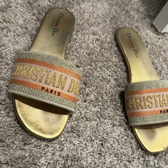 slip in 39 1/2 dior slid - Picture 3 of 4